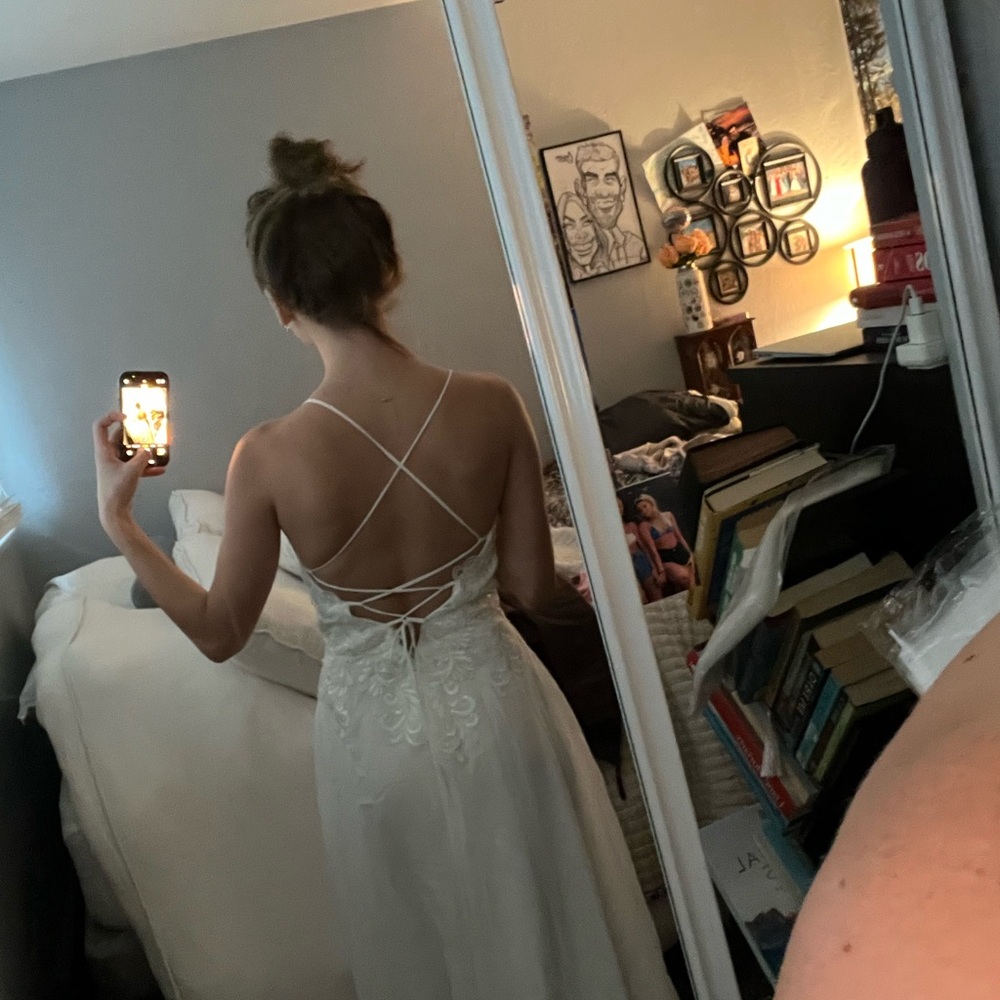 Elegant White Wedding Dress